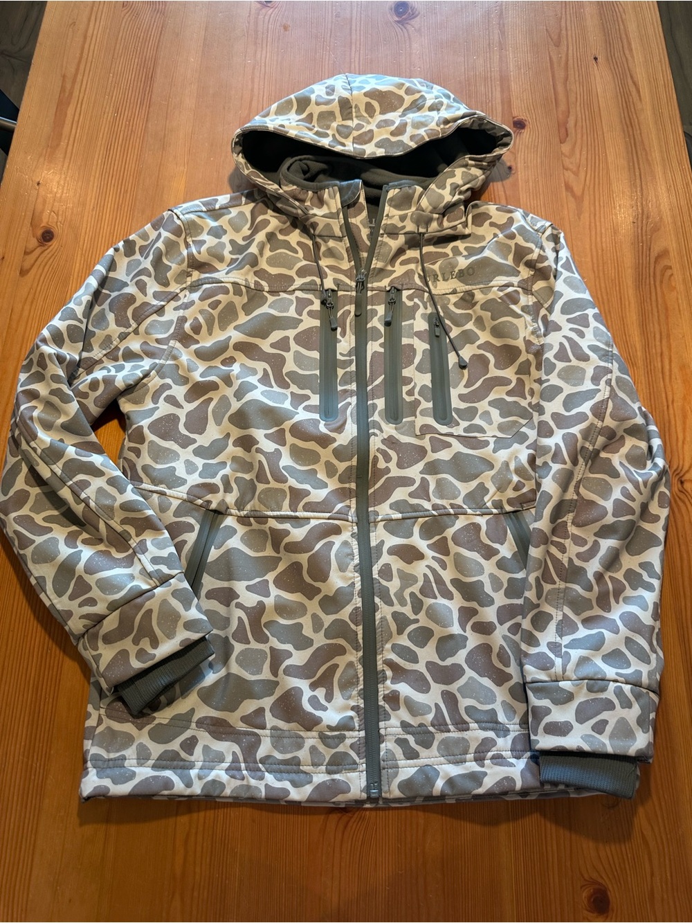 Burlebo Men’s Camo-Print Hooded Softshell Jacket